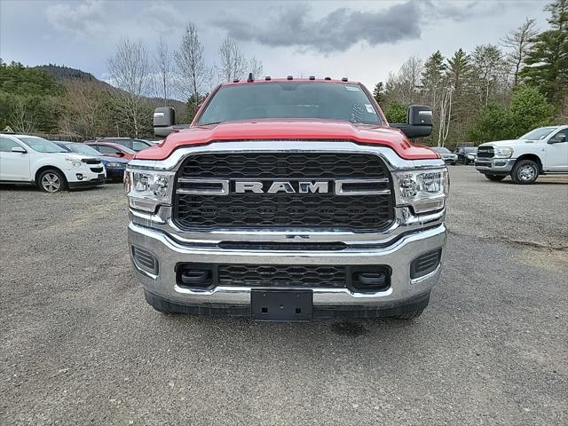 2024 RAM Ram 3500 Chassis Cab RAM 3500 TRADESMAN CREW CAB CHASSIS 4X4 60 CA 2024 RAM Ram 3500 Chassis Cab RAM 3500 TRADESMAN CREW CAB CHASSIS 4X4 60 CA