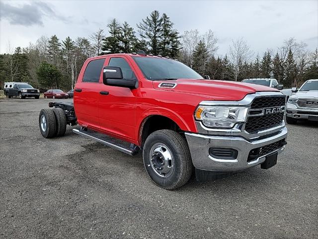 2024 RAM Ram 3500 Chassis Cab RAM 3500 TRADESMAN CREW CAB CHASSIS 4X4 60 CA 2024 RAM Ram 3500 Chassis Cab RAM 3500 TRADESMAN CREW CAB CHASSIS 4X4 60 CA