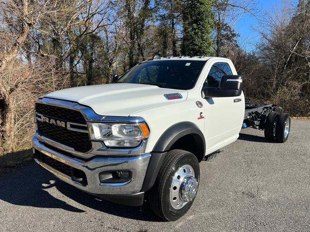 2024 RAM Ram 5500 Chassis Cab RAM 5500 TRADESMAN CHASSIS REGULAR CAB 4X2 108 CA