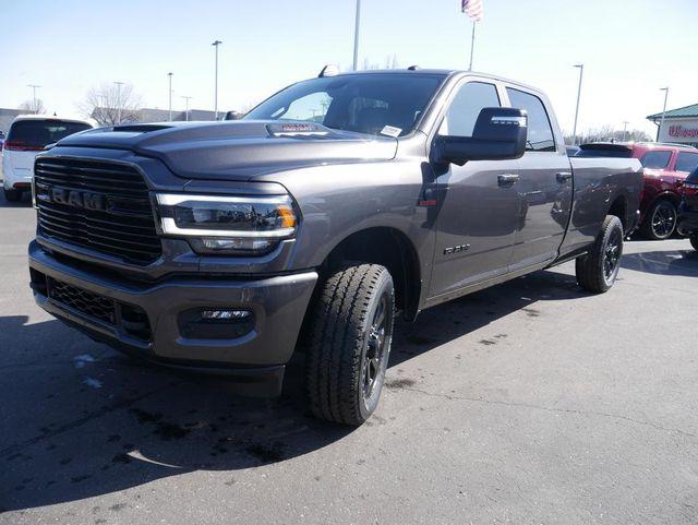 2024 RAM Ram 3500 RAM 3500 LARAMIE CREW CAB 4X4 8 BOX