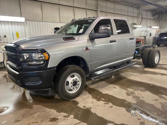2024 RAM Ram 3500 Chassis Cab RAM 3500 TRADESMAN CREW CAB CHASSIS 4X4 60 CA