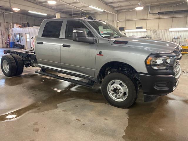 2024 RAM Ram 3500 Chassis Cab RAM 3500 TRADESMAN CREW CAB CHASSIS 4X4 60 CA