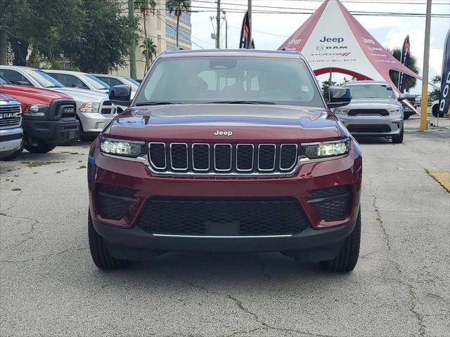 2023 Jeep Grand Cherokee Laredo 4x2