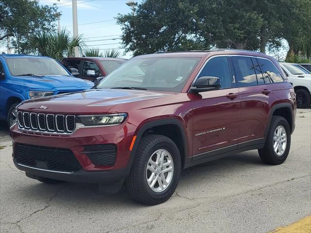 2023 Jeep Grand Cherokee Laredo 4x2