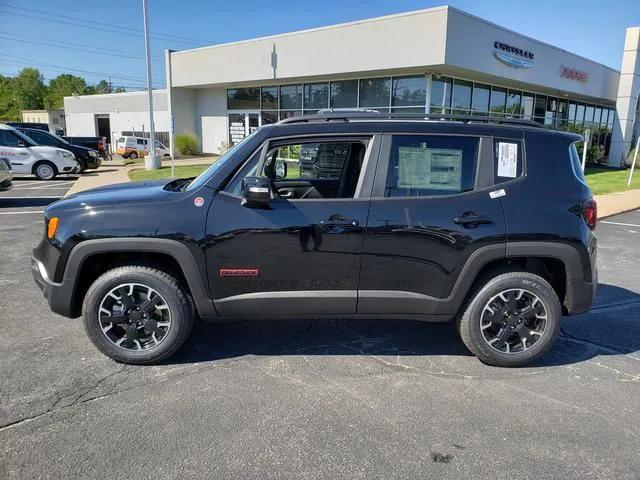 2023 Jeep Renegade RENEGADE TRAILHAWK 4X4