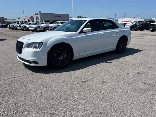 2022 Chrysler 300 300 S