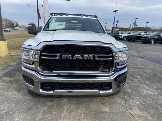 2024 RAM Ram 3500 Chassis Cab RAM 3500 TRADESMAN CREW CAB CHASSIS 4X2 60 CA