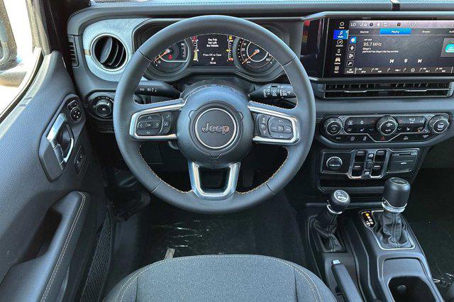 2024 Jeep Wrangler 4-Door Sahara 4x4