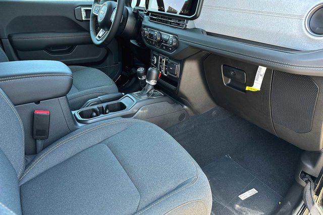 2024 Jeep Wrangler 4-Door Sahara 4x4