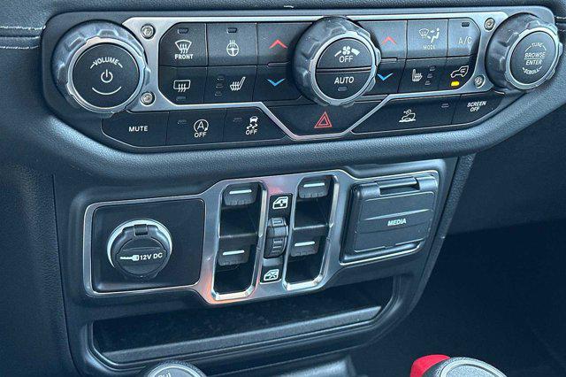 2024 Jeep Wrangler 4-Door Sahara 4x4