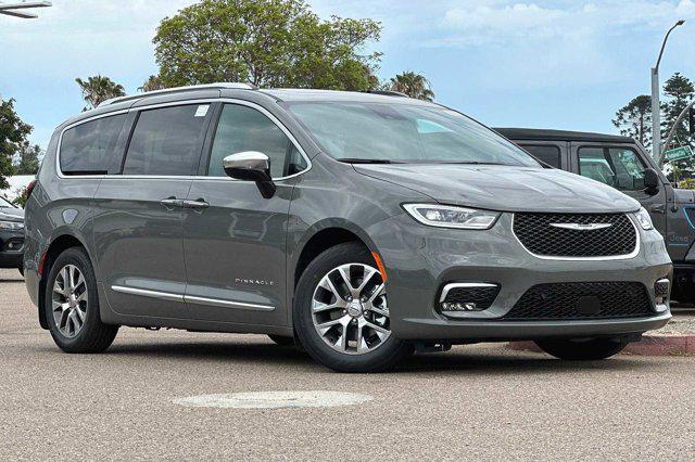 2023 Chrysler Pacifica Hybrid Pinnacle