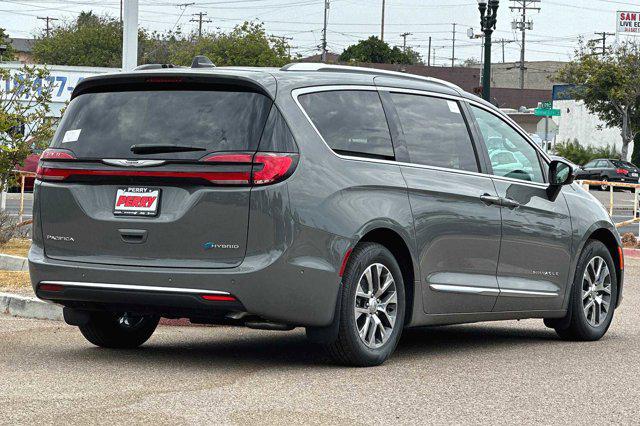 2023 Chrysler Pacifica Hybrid Pinnacle