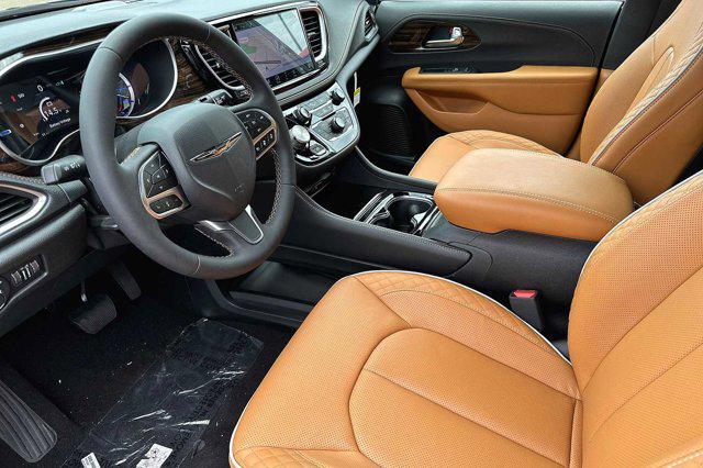 2023 Chrysler Pacifica Hybrid Pinnacle