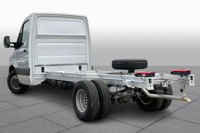 2022 Mercedes-Benz Sprinter 3500XD Chassis Standard Roof V6