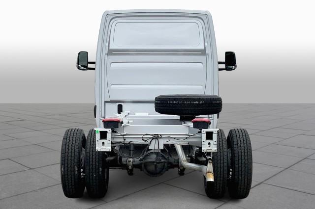 2022 Mercedes-Benz Sprinter 3500XD Chassis Standard Roof V6