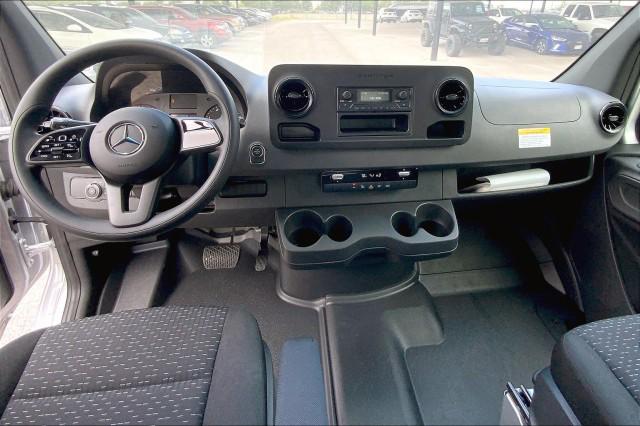 2022 Mercedes-Benz Sprinter 3500XD Chassis Standard Roof V6