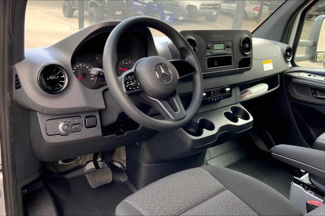 2022 Mercedes-Benz Sprinter 3500XD Chassis Standard Roof V6
