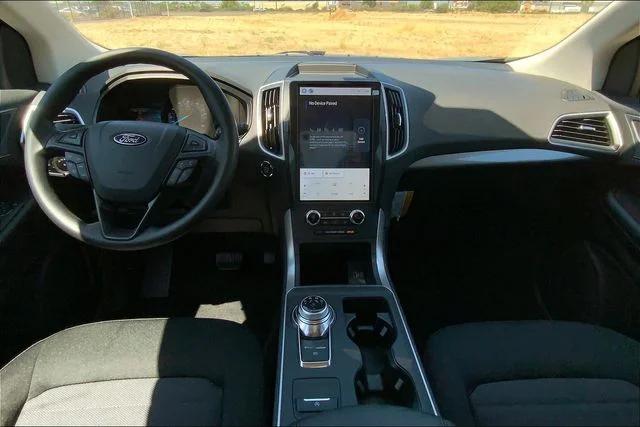 2023 Ford Edge SE