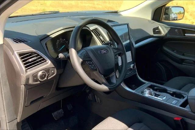 2023 Ford Edge SE