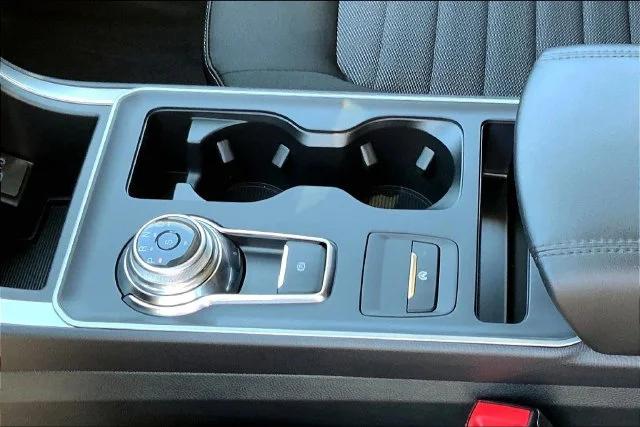2023 Ford Edge SE