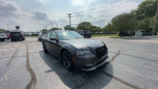 2023 Chrysler Chrysler 300 300 TOURING L RWD