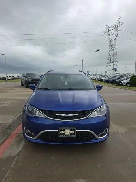2020 Chrysler Pacifica Touring L