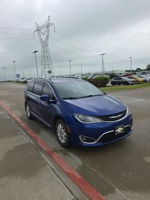 2020 Chrysler Pacifica Touring L