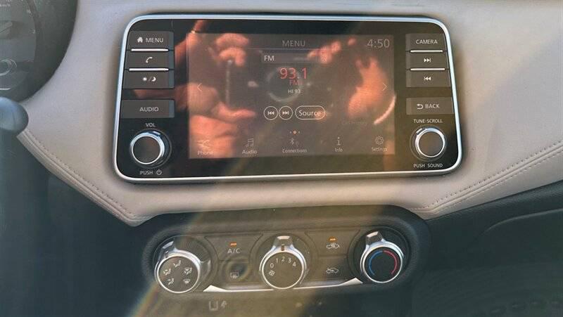 2020 Nissan Versa SV Xtronic CVT