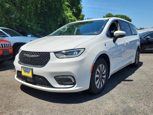 2023 Chrysler Pacifica Hybrid PACIFICA PLUG-IN HYBRID TOURING L