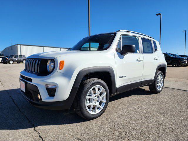 2023 Jeep Renegade RENEGADE LATITUDE 4X4