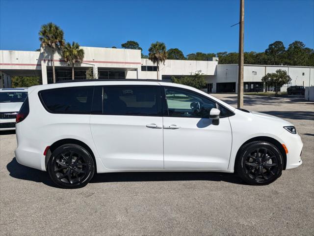 2023 Chrysler Pacifica PACIFICA TOURING L AWD