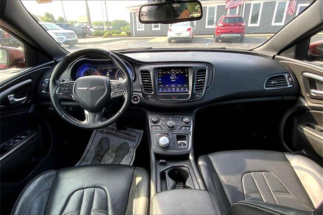 2016 Chrysler 200 S