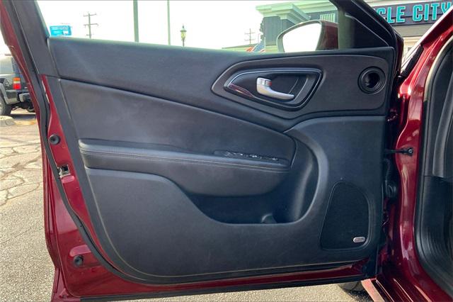 2016 Chrysler 200 S