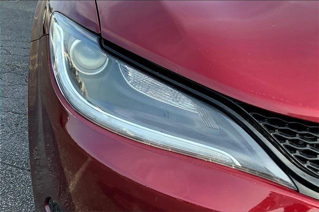 2016 Chrysler 200 S