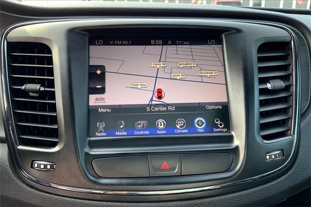 2016 Chrysler 200 S