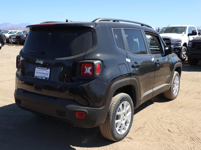 2023 Jeep Renegade RENEGADE LATITUDE 4X4