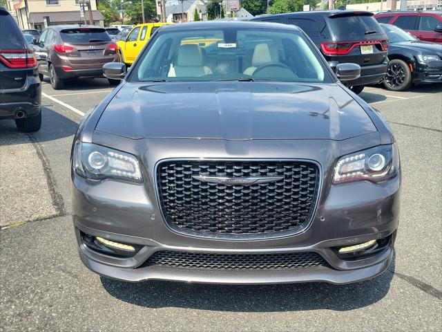 2023 Chrysler Chrysler 300 300 TOURING L RWD
