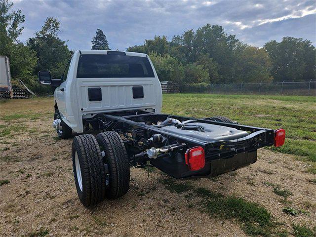 2024 RAM Ram 3500 Chassis Cab RAM 3500 TRADESMAN CHASSIS REGULAR CAB 4X4 60 CA