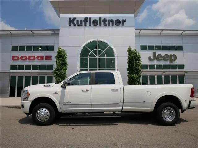 2024 RAM Ram 3500 RAM 3500 LIMITED CREW CAB 4X4 8 BOX