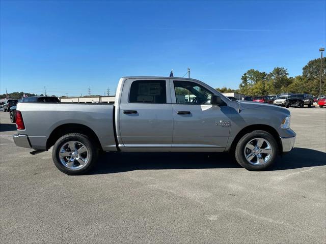 2023 RAM Ram 1500 Classic RAM 1500 CLASSIC TRADESMAN CREW CAB 4X4 57 BOX