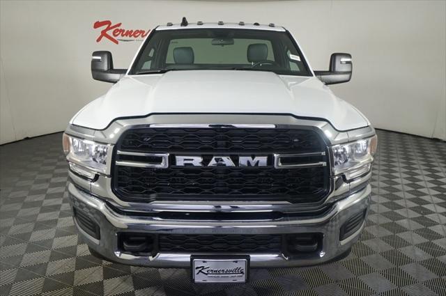 2024 RAM Ram 3500 Chassis Cab RAM 3500 TRADESMAN CHASSIS REGULAR CAB 4X4 60 CA