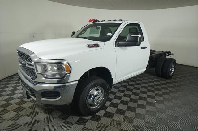 2024 RAM Ram 3500 Chassis Cab RAM 3500 TRADESMAN CHASSIS REGULAR CAB 4X4 60 CA