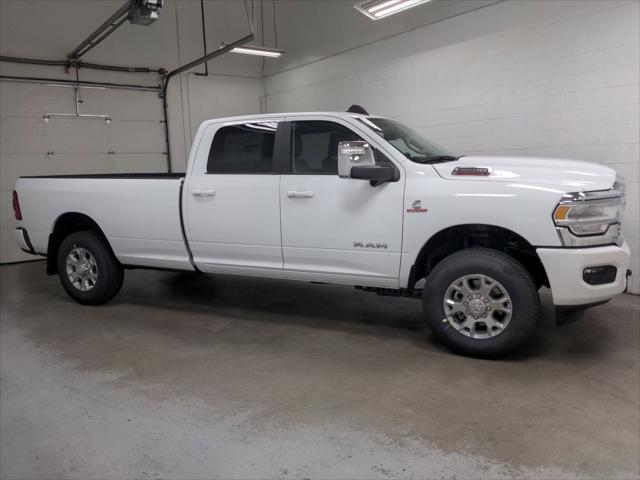 2024 RAM Ram 3500 RAM 3500 LARAMIE CREW CAB 4X4 8 BOX