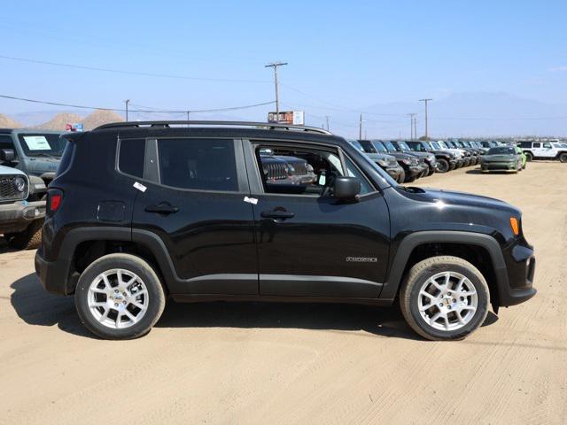 2023 Jeep Renegade RENEGADE LATITUDE 4X4