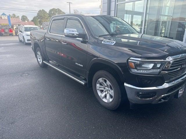 2022 RAM 1500 Laramie Crew Cab 4x4 57 Box