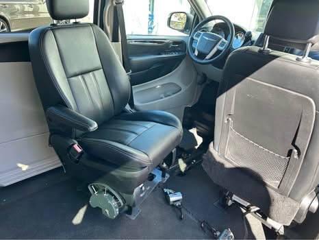 2016 Chrysler Town & Country Touring