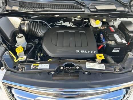 2016 Chrysler Town & Country Touring
