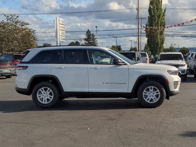 2023 Jeep Grand Cherokee GRAND CHEROKEE LAREDO 4X4