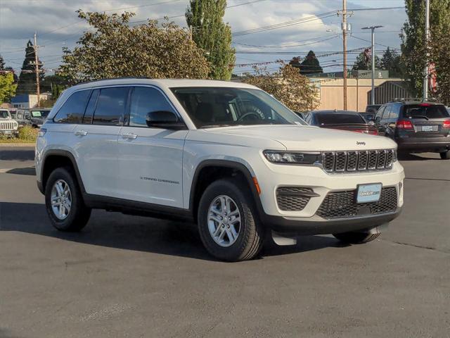 2023 Jeep Grand Cherokee GRAND CHEROKEE LAREDO 4X4