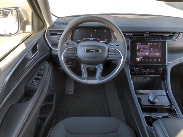 2023 Jeep Grand Cherokee GRAND CHEROKEE LAREDO 4X4